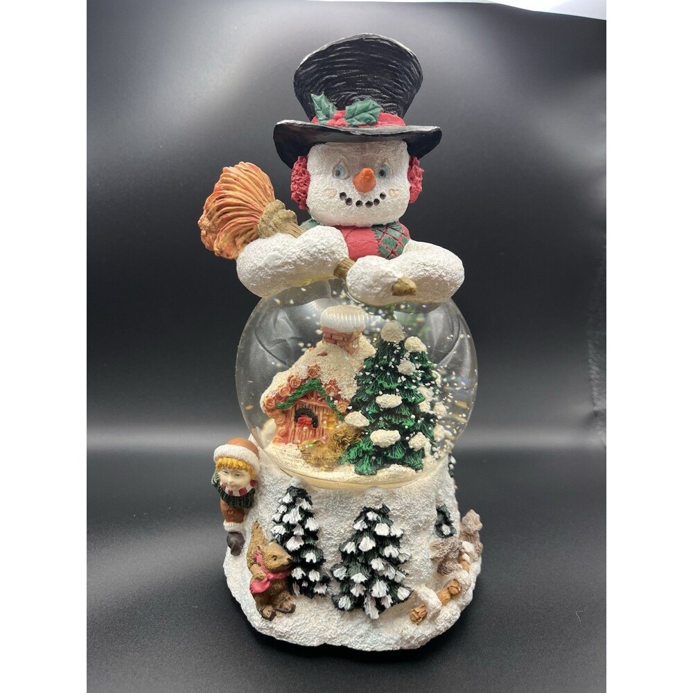 Frosty The Snowman‎ Snow Globe 10”x5” Musical